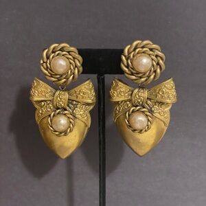 80s Butler Wilson Pearl Heart Earrings